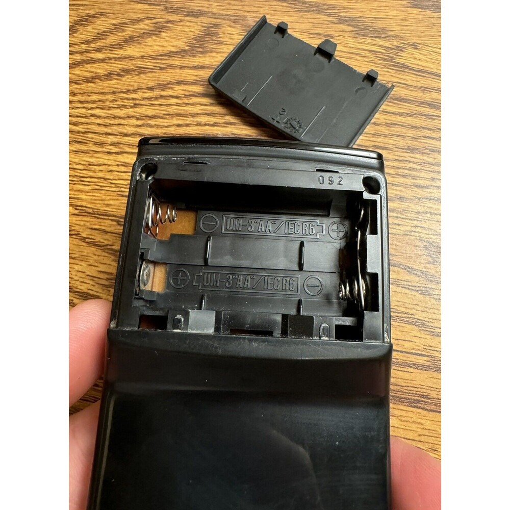 RCA UM-3, IEC R-6 Remote Control Black, Clean, Tested & Working - Picture 4 of 7